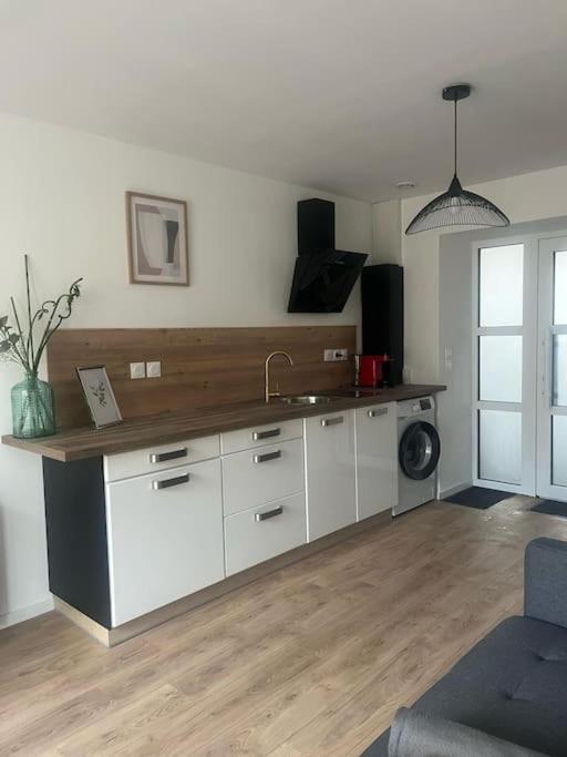 La Grange Eiffel Appartement Cosy Avec Parking Ferme Et Terrasse Wood Coutiches Exterior photo